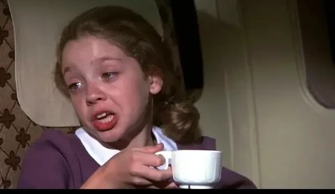 Догадайтесь сами, что она говорит