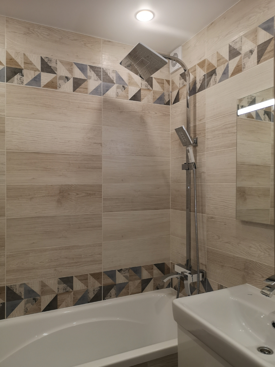 Душевая система с тропическим душем