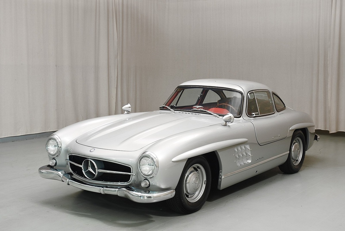 Реплика Mercedes-Benz 300SL 1965 года