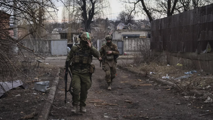    AP Photo / Roman Chop