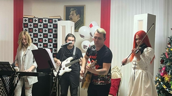 Листайте вправо, чтобы увидеть больше изображений