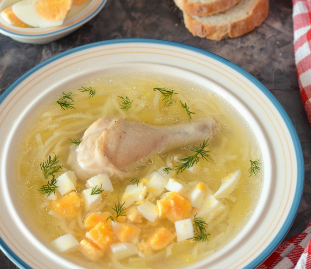 Простой, тёплый и душевный: куриный суп, который всегда радует