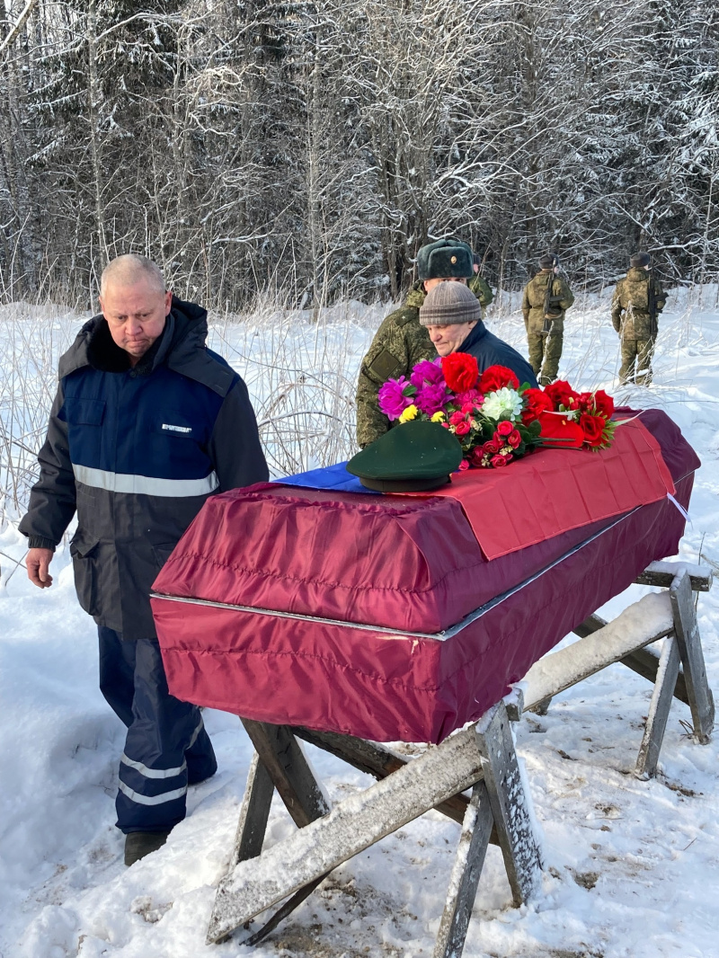    Суоярви простился с земляком, погибшим на СВО перед Новым годомсо страницы Татьяны Тишковой, депутата ЗС