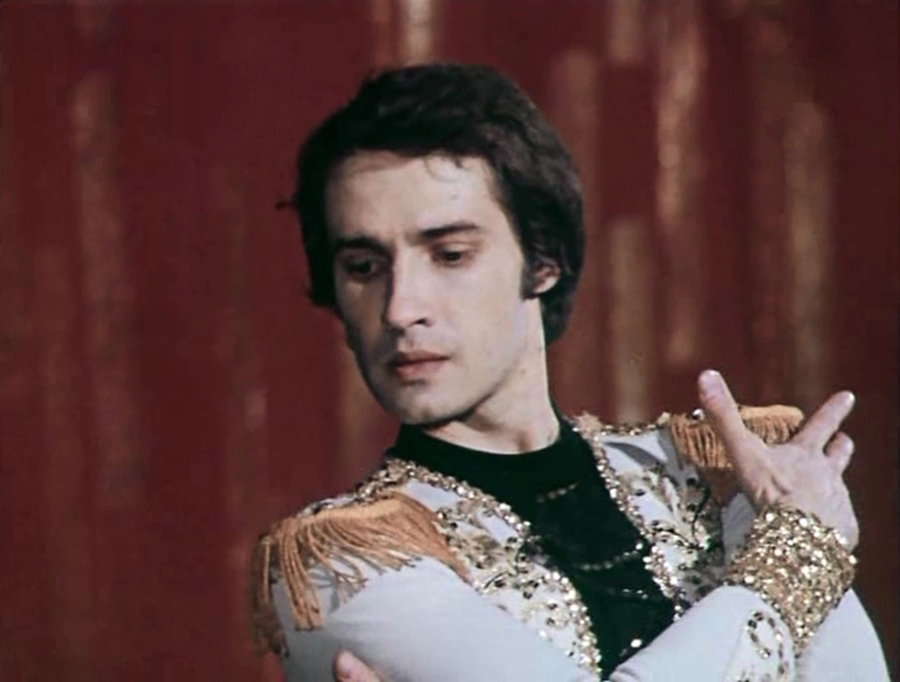 Сергей Александрович Четверухин — это выдающийся фигурист, чья пластичность и красота не оставляла равнодушными никого - ни своих, ни чужих зрителей. 