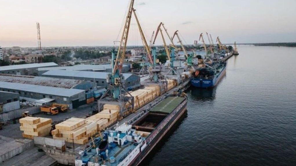 Порт Солянка, Астрахань