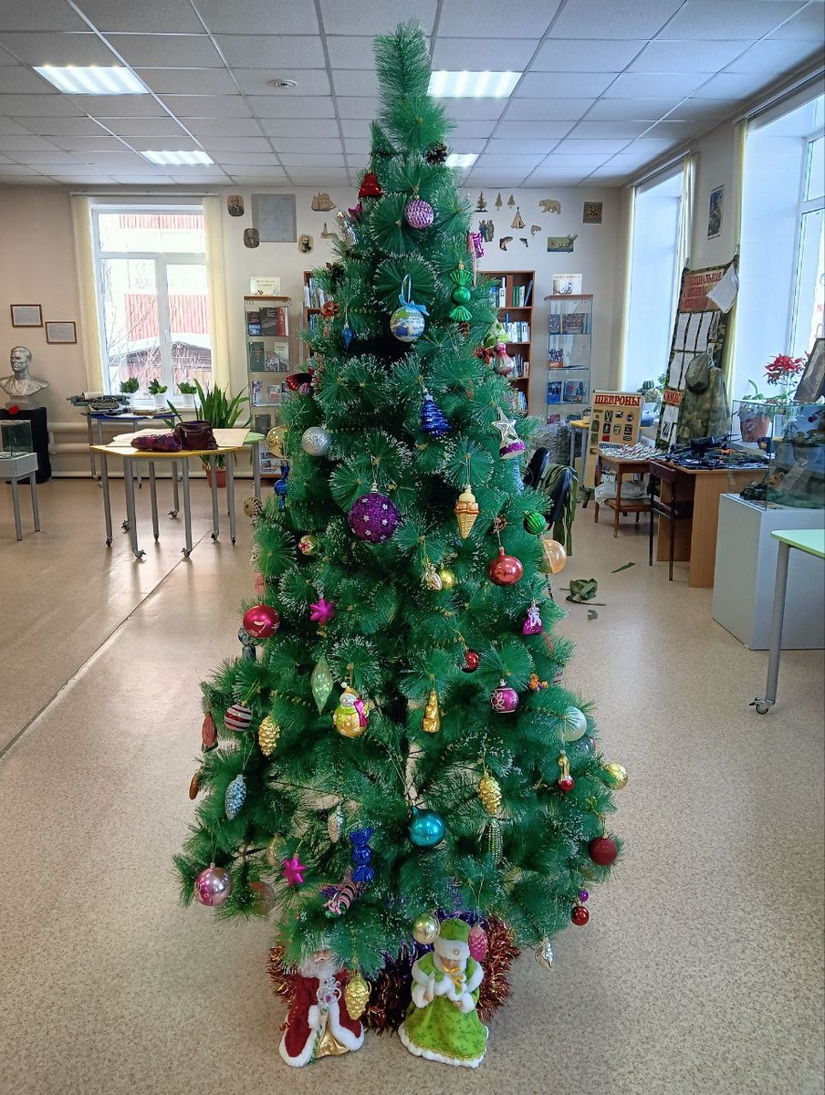 Елка не моя! КазЁная...