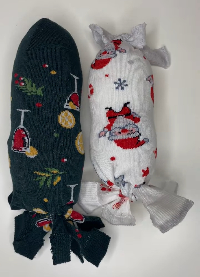 Фото автора. Пример игрушек из носков