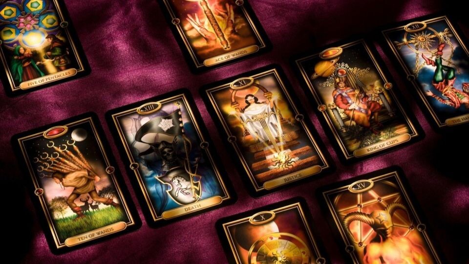    Приворот. Карты. Ритуал. Гадание. Источник: pixabay.com