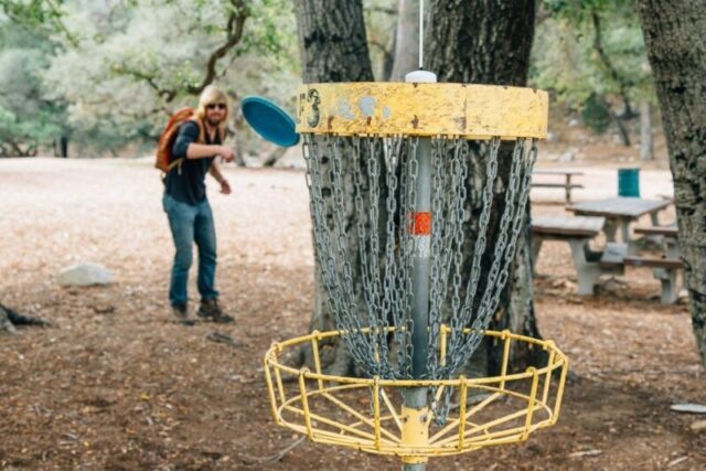 
Завтрак, с другой стороны, это не шутка. Для нас это критически важная предпосылка для остальной части дня. Поскольку нам предстояло много двигаться, мы знали, что нам нужно что-то легкое, удобное и портативное. А в терминах завтрака это означает лишь одно: буррито на завтрак. Заворачивая все в легкий для переноски пакет, буррито идеально подходит для жизни приключений. Идеально для кемпинга, ранних утренних походов или просто ленивого воскресенья в парке, буррито на завтрак - это отличный способ начать день. Вы также можете организовать производственную линию и начать делать их в большом количестве, чтобы у вас было достаточно, чтобы перекусить до самого вечера.