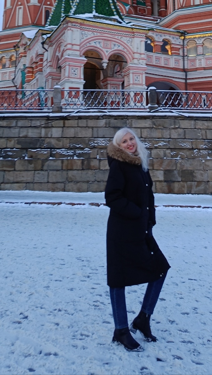 Вот так приехала Маша в Москву и кичится теперь своей убогой жизнью 🤭