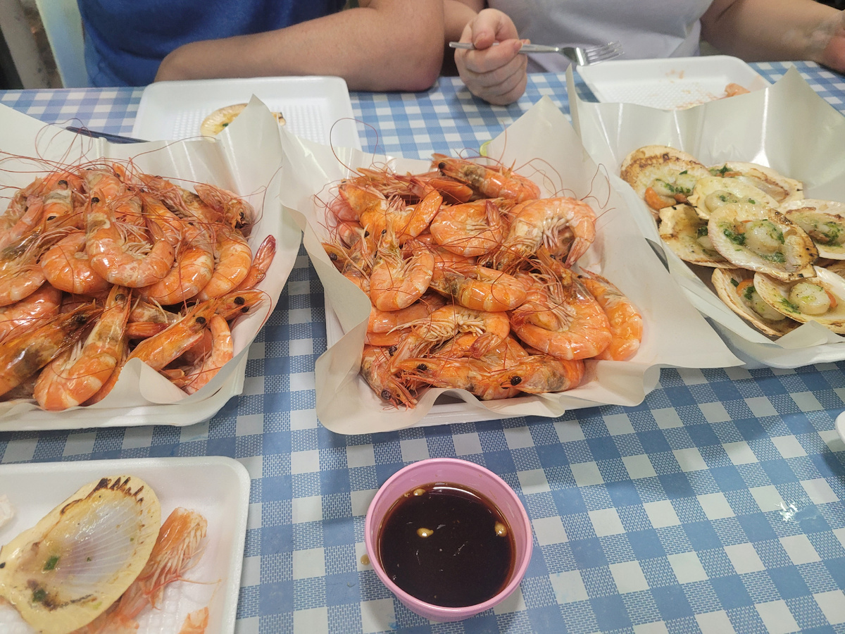 Как же без рыбного рынка :)