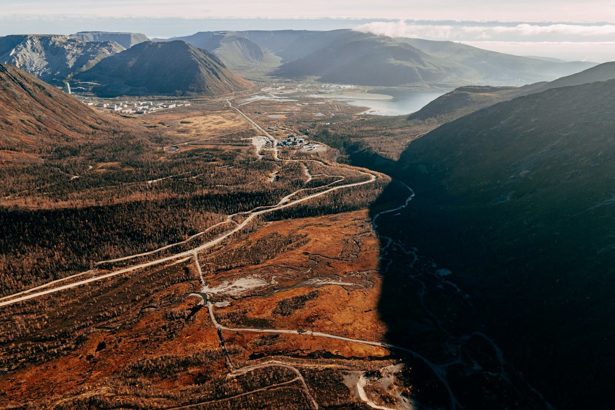 Кировск с трёх сторон окружён горами. Фото: Ivan Shemereko / Unsplash