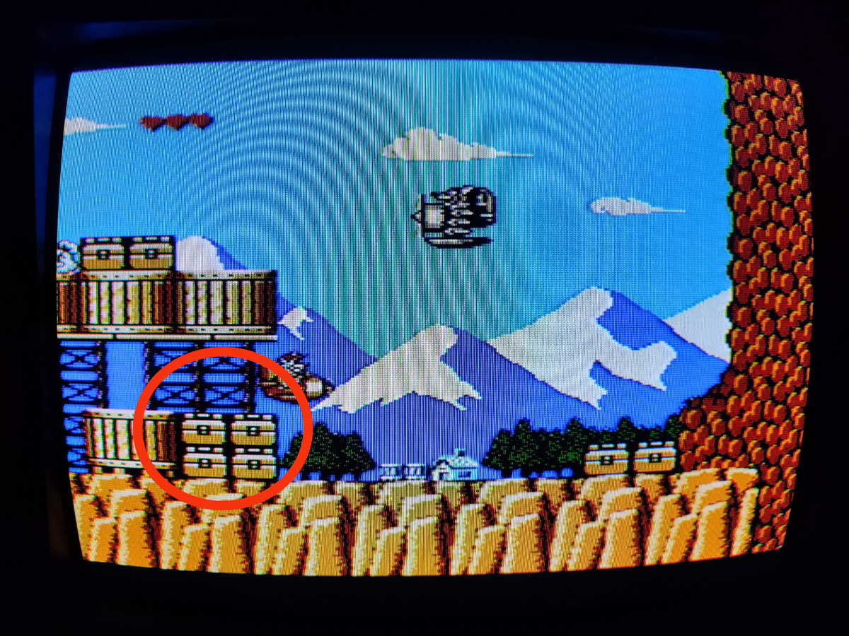 Фото сделаны мной. На фото игра "Чудеса на виражах". Оригинал игры "TaleSpin" был разработан Capcom и издан Capcom, Mattel в 1992г. для платформ NES, Game Boy. Фото демонстрирует начальную заставку игры, а так же общий визуальный фон игры. Подробнее об этом рассказано в статье. Все материалы принадлежат правообладателям и размещены исключительно в информационных целях.