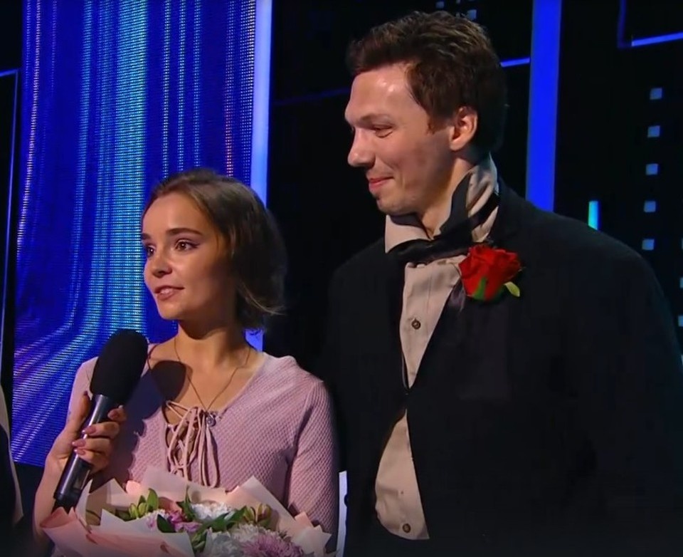    Дина призналась, что не волновалась, потому что у нее "самый лучший партнер". Первый канал