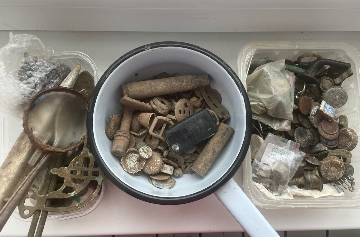 К основной массе находок даже и подойти страшно: многое даже ещё не мыто🥶 Уверена, что там еще будут сюрпризы👌