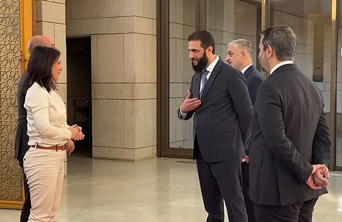    Анналене Бербок и новый лидер Сирии Ахмед аль-Шараа.Jörg Blank/dpa/ТАСС