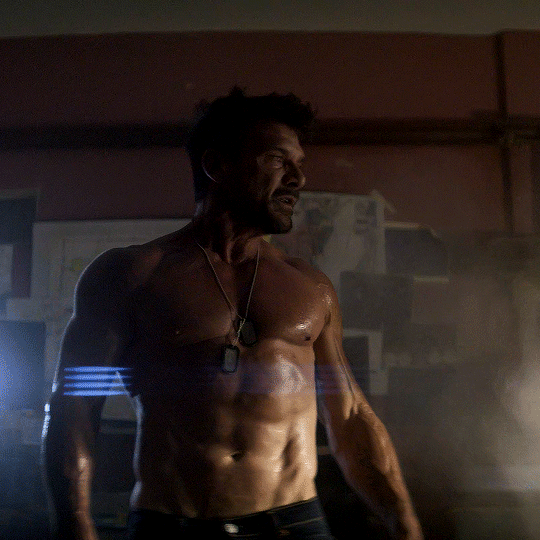 – Xорошо качает.