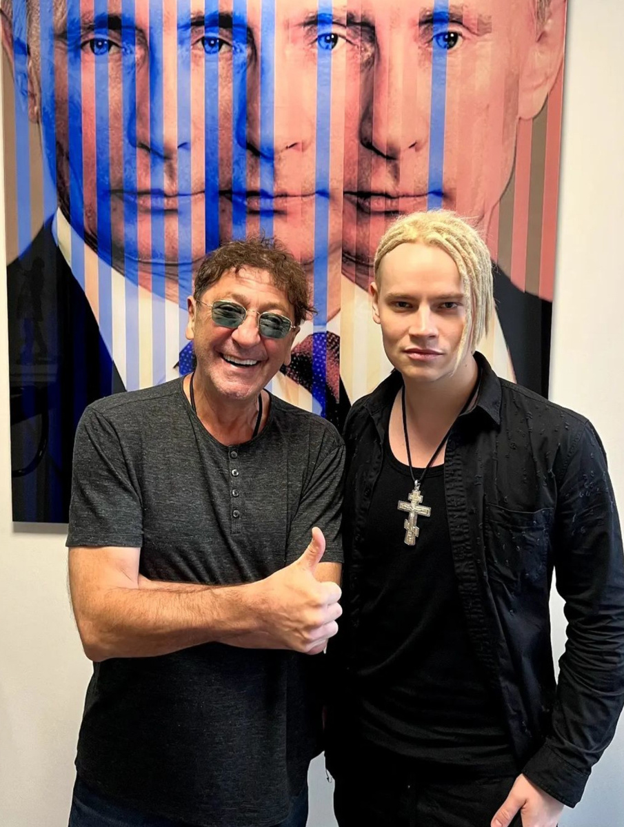 И всё-таки, почему не в Единую Россию за другом??? 