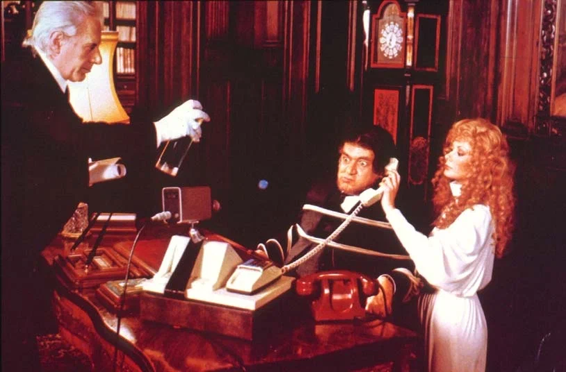 кадр из фильма "Доктор Джекилл и милая дама" 1979 года, режиссёр Стено