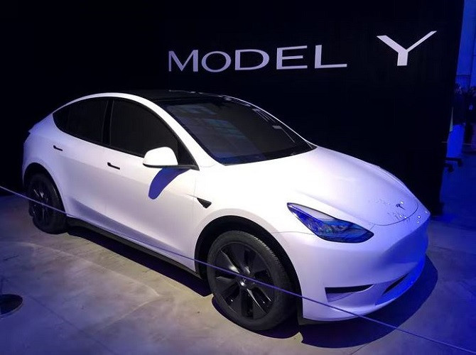 Электрокроссовер Tesla Model Y