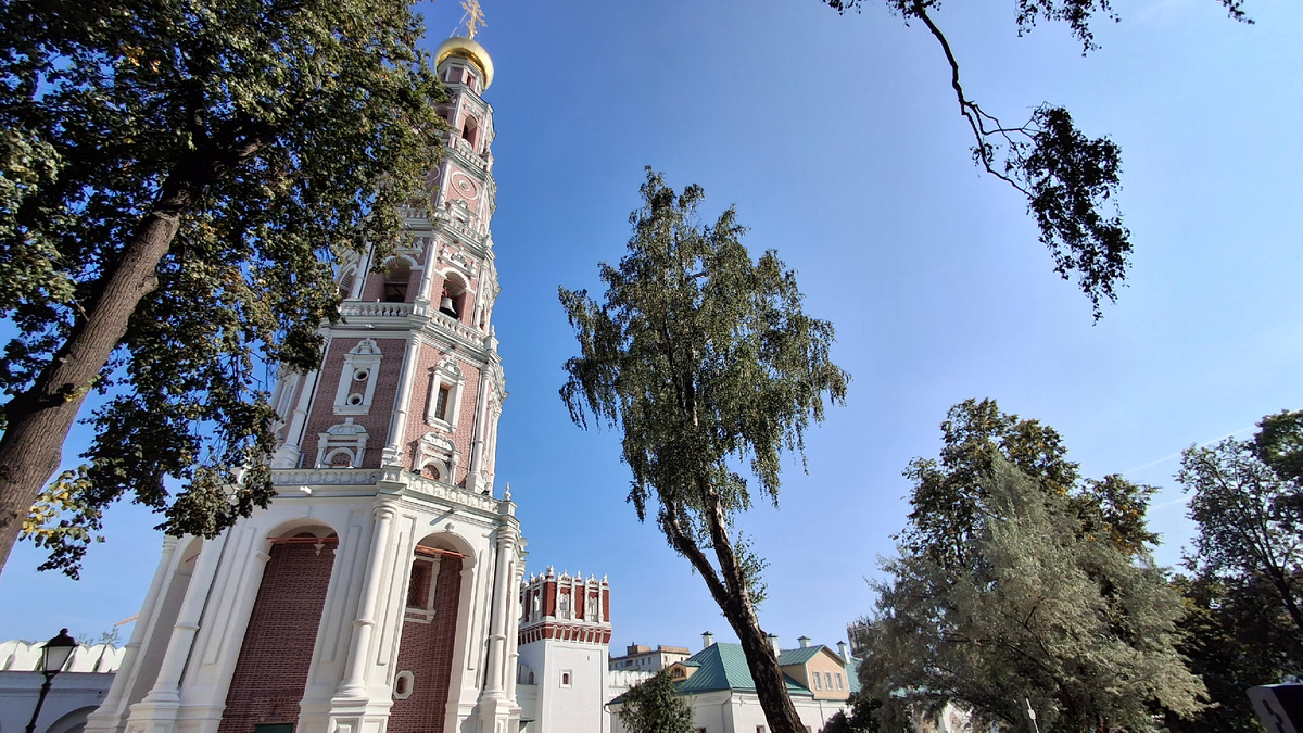 Шестиярусная колокольня. Конец XVII века