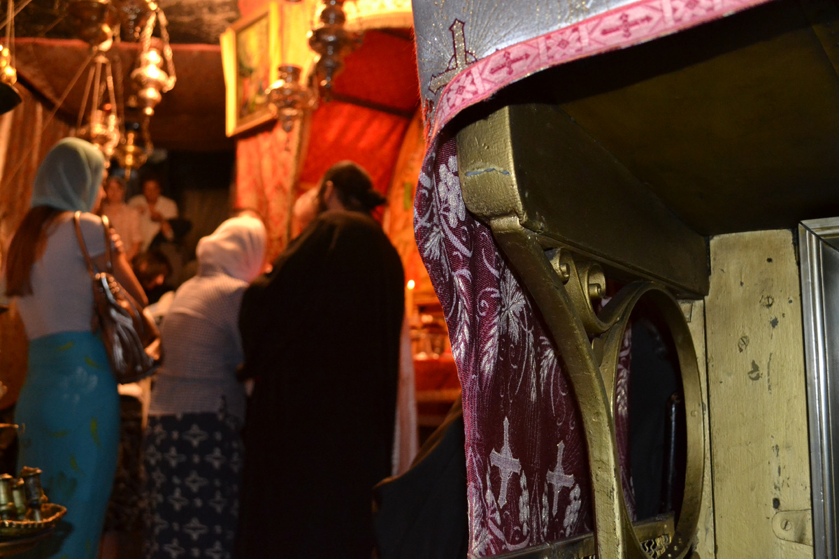 Причастие в Храме Рождества Христова в Вифлееме, 11 лет назад