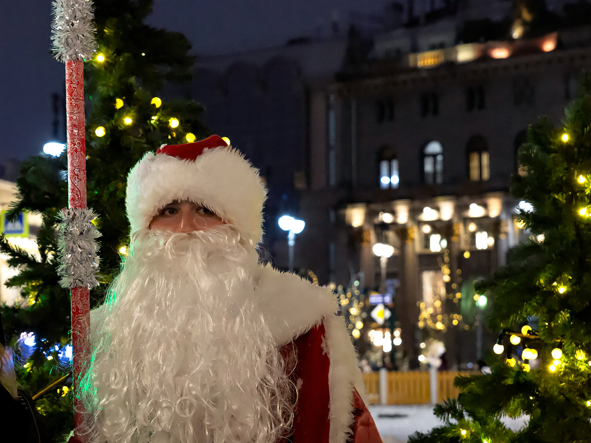 а вот и дед Мороз