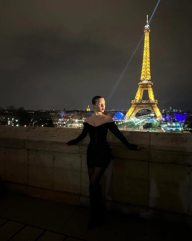    Анна Пересильд не испугалась холода и сфотографировалась без верхней одеждыСоцсети Анны Пересильд