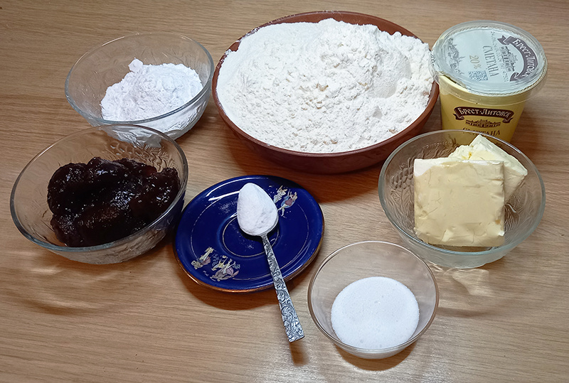 Необходимые продукты для приготовления рогаликов