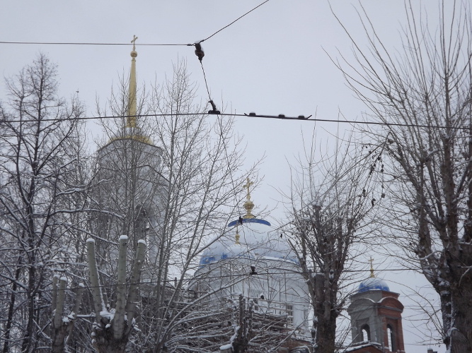 Фото автора. Храм в Екатеринбурге на ВИЗе, первый снег в ноябре