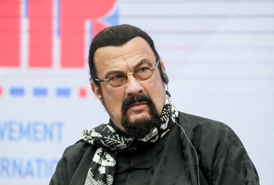    Стивен Сигал