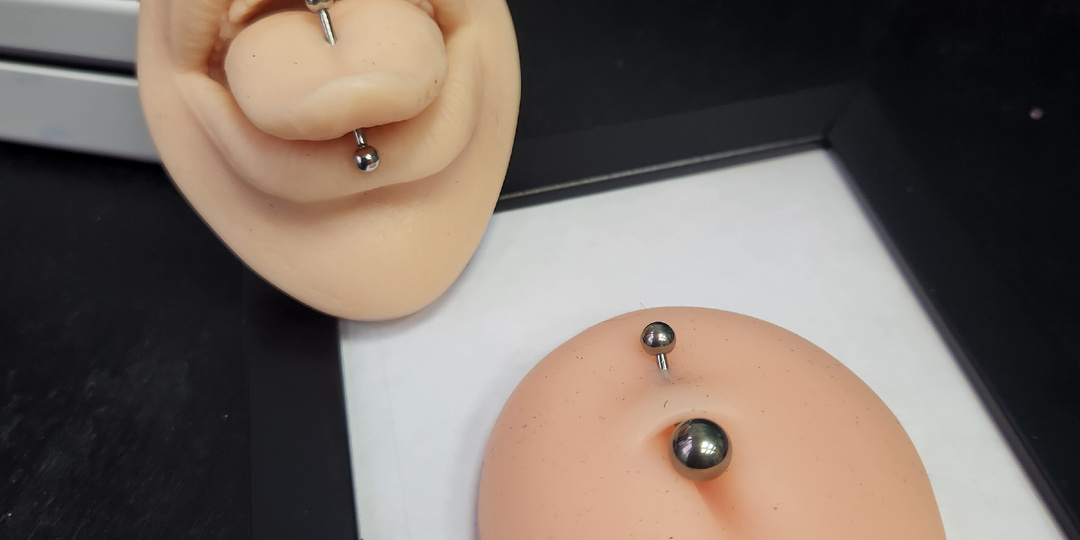 В какое время года лучше делать прокол пупка