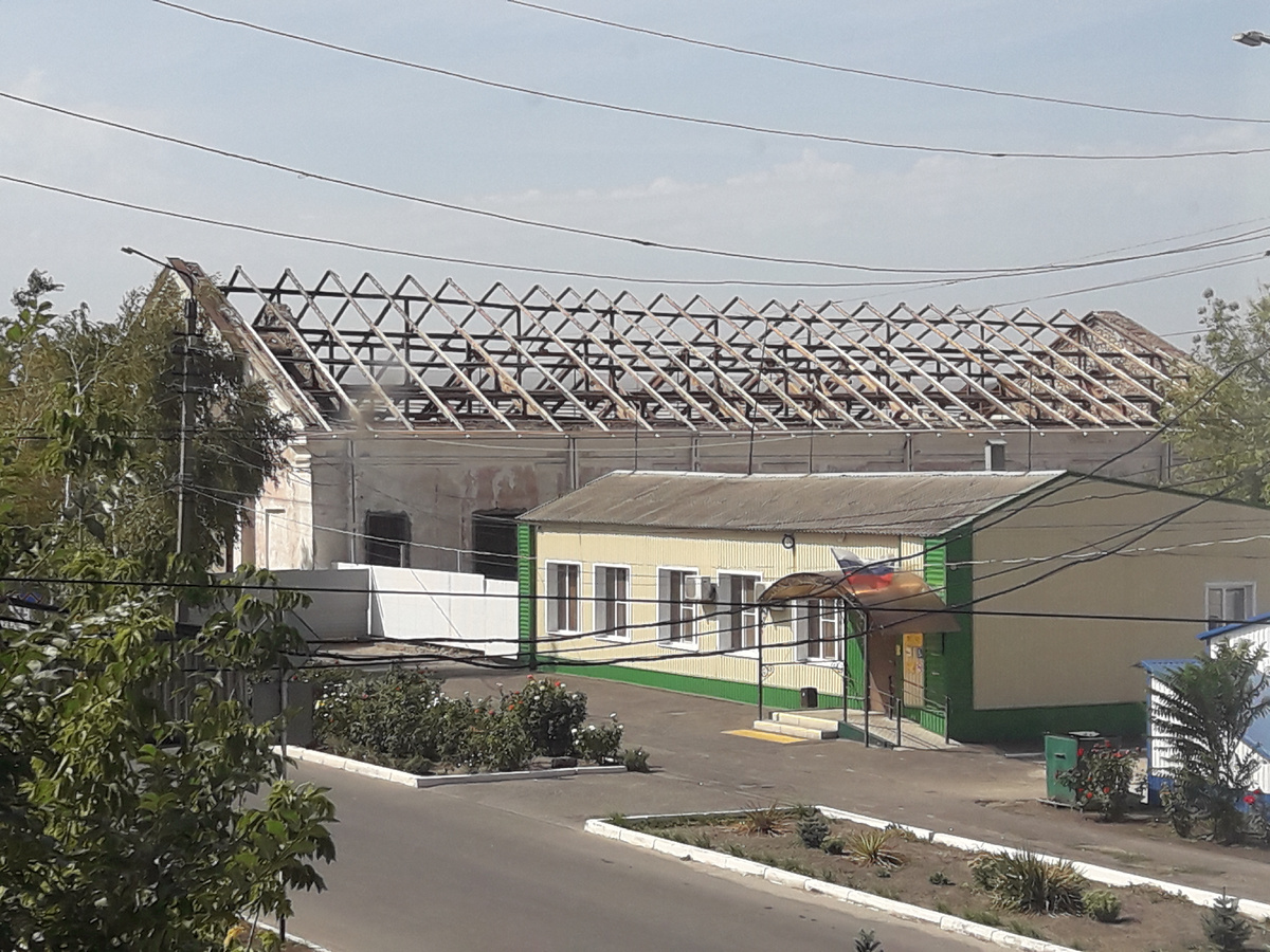 ...демонтировали только обрешетку, которая была выполнена в сплошную доской сечением 40 мм...