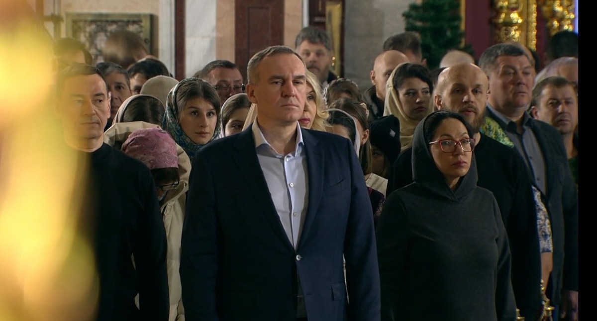    Губернатор Югры посетил Рождественское богослужение в Воскресенском кафедральном соборе Ханты-Мансийска