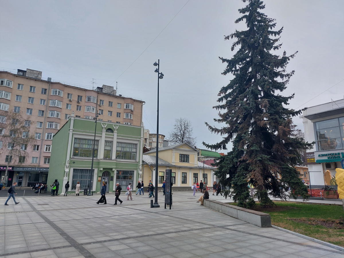 Улица Большая Покровская. Главная улица города