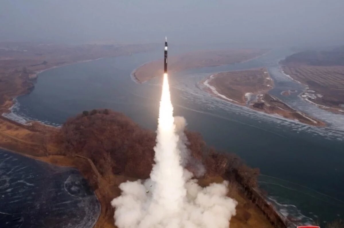    ЦТАК показало кадры пуска новейшей гиперзвуковой ракеты в КНДР