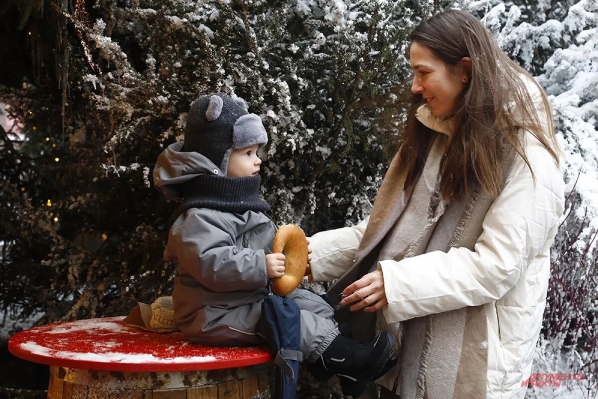    В центре Владивостока начался большой рождественский концерт