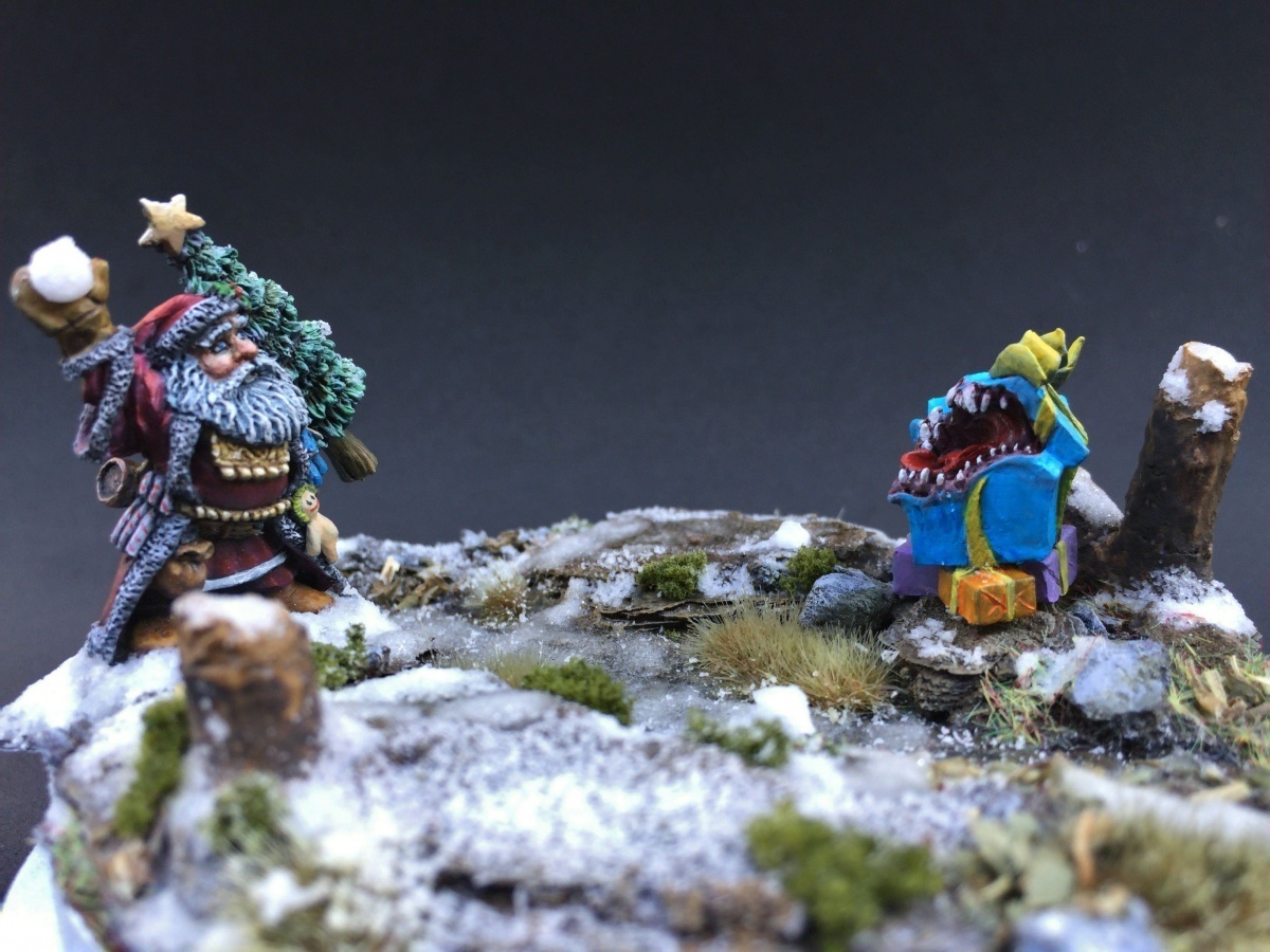 Диорама "Санта-Гном воюет с Праздничным Мимиком" ("Santa Dwarf battles the Holiday Mimic!"). Масштаб: 1/48. Автор: Том Филбрик (Tom Philbrick), США, штат Флорида