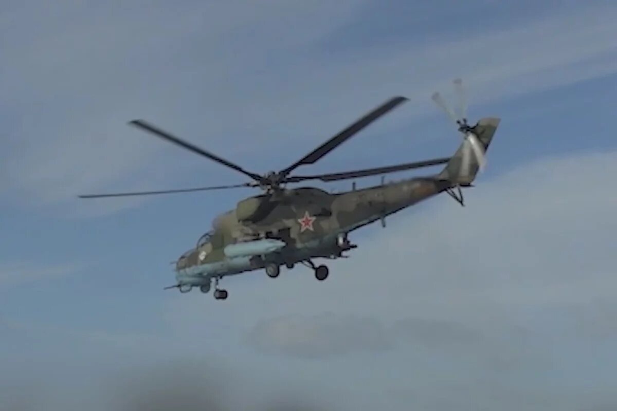   Вертолёт Ми-35М уничтожил опорный пункт ВСУ в Курской области