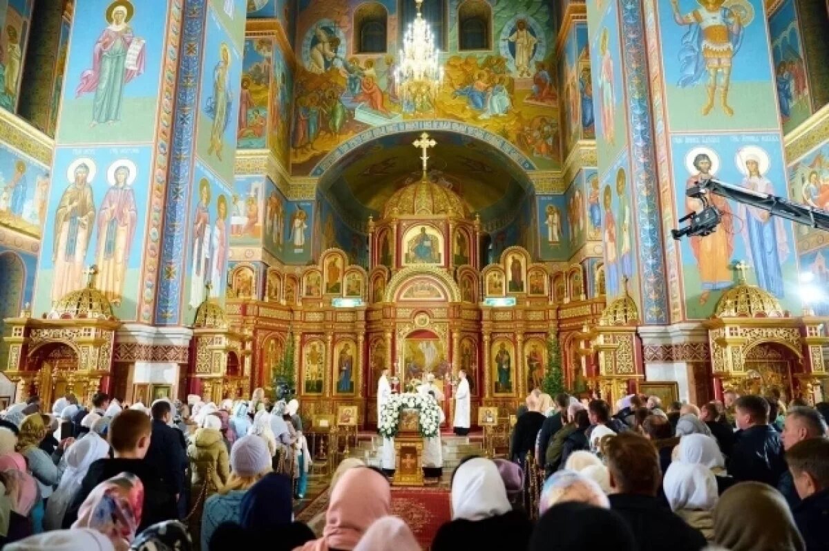    В Ханты-Мансийске прошла божественная литургия.