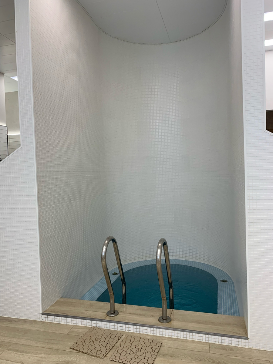 Купель с холодной водой 