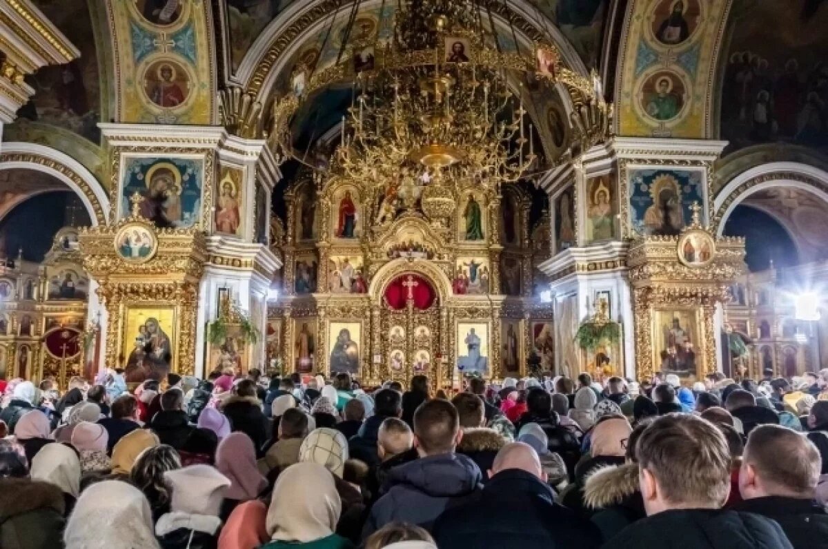    Глава Башкирии и мэр Уфы встретили Рождество в храмах республики