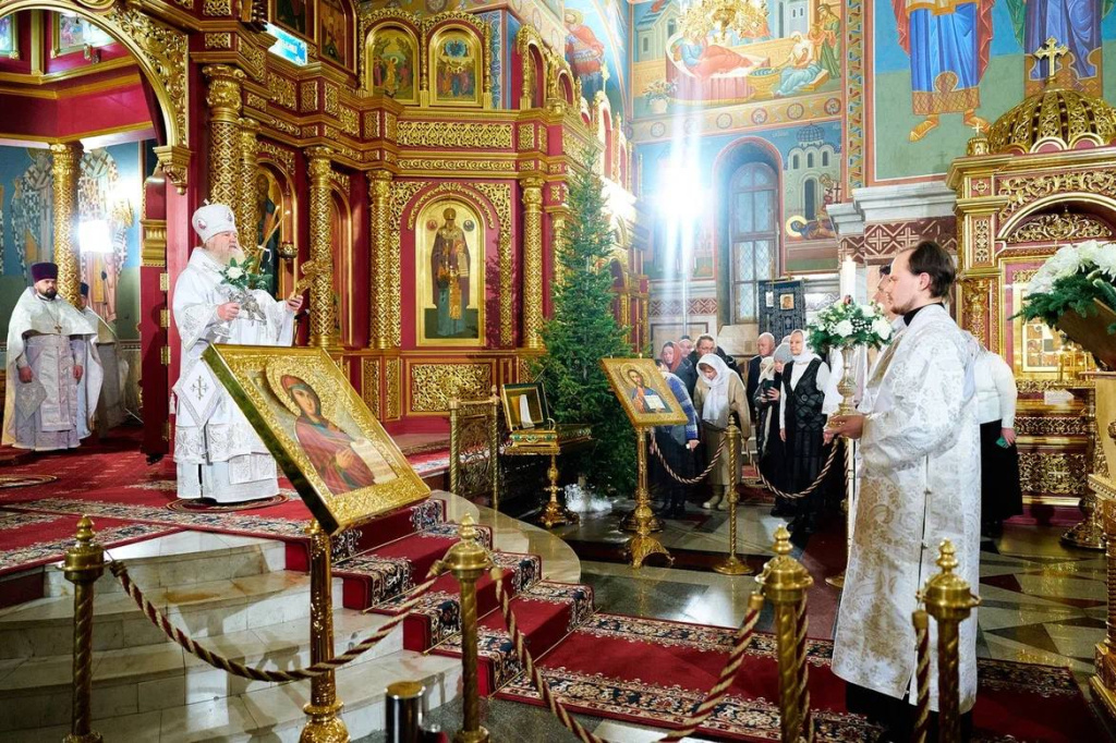    Руслан Кухарук поздравил югорчан с Рождеством