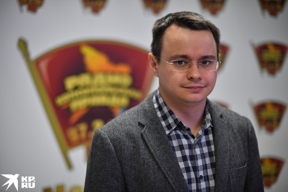    Германист Андрей Шмидт Виктор ГУСЕЙНОВ