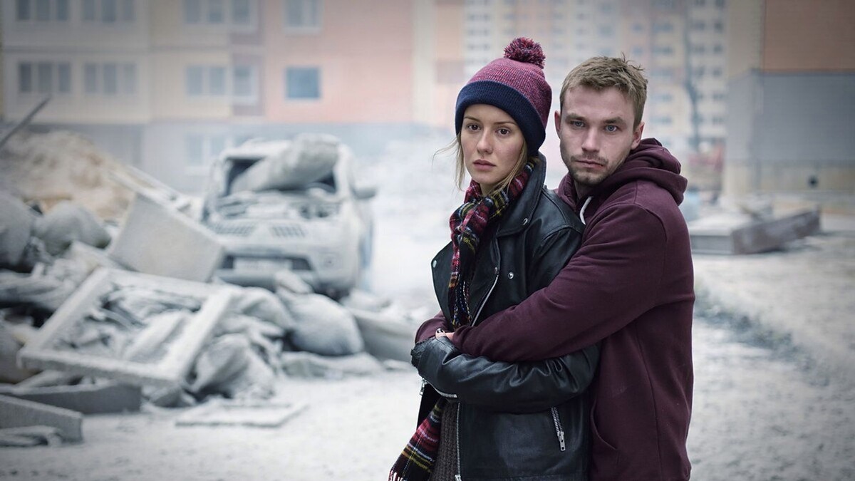    Кадр из фильма "Притяжение"