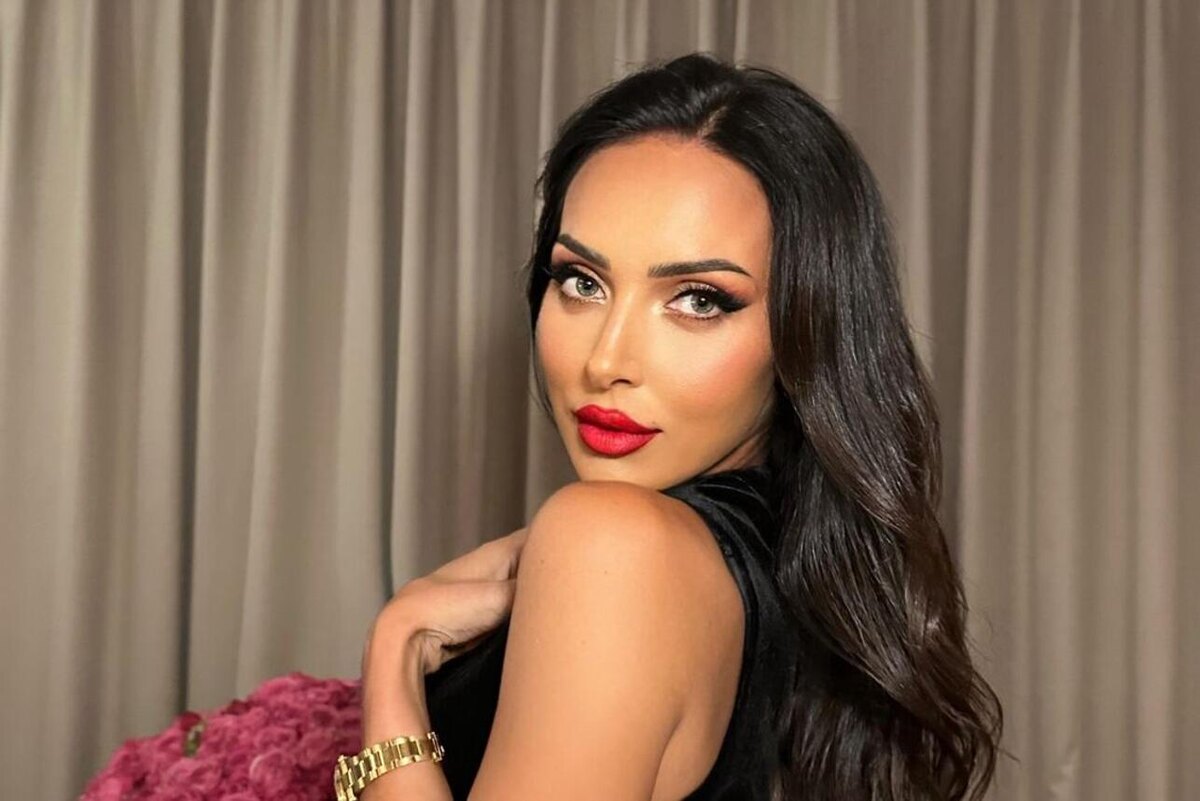    Певица Алсу Социальные сети