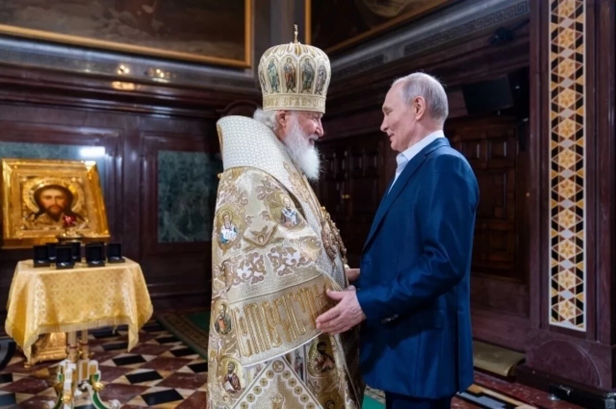    Патриарх Кирилл поздравил Путина с Рождеством