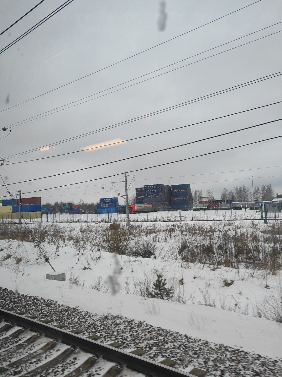 Унылый пейзаж за окном