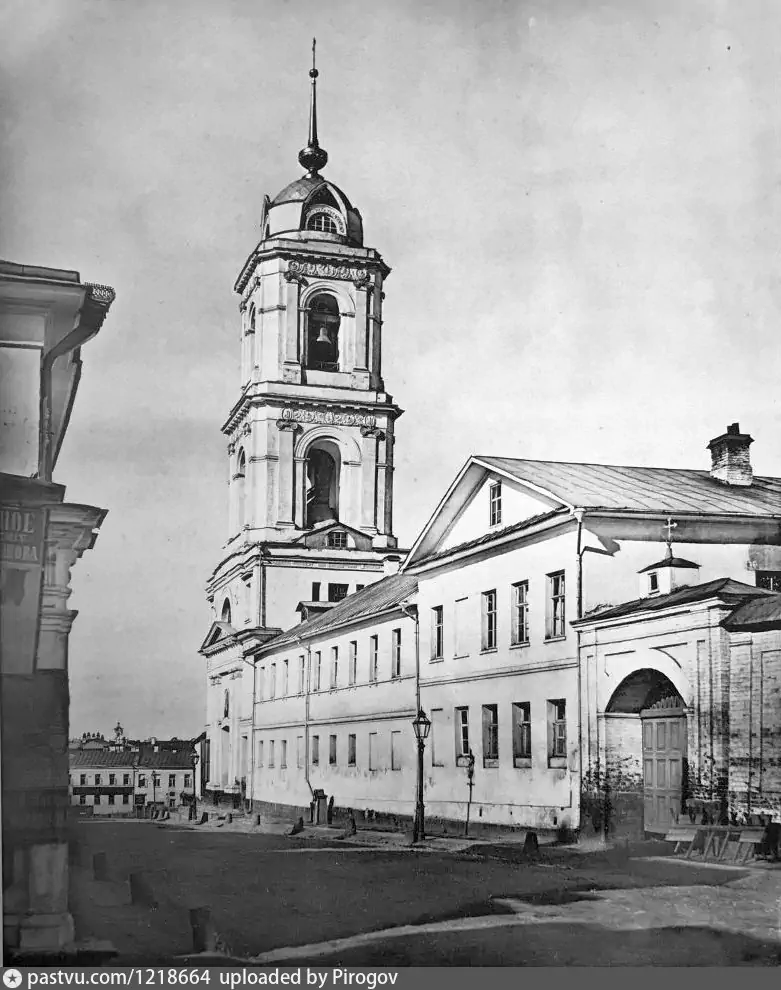 Колокольня Рождественского монастыря, 1900-1917. С сайта www.pastvu.com.