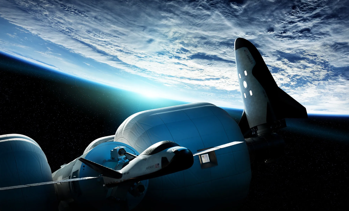 Рендер космоплана Sierra Space Dream Chaser и космического модуля LIFE.    
 Источник: Sierra Space  📷
